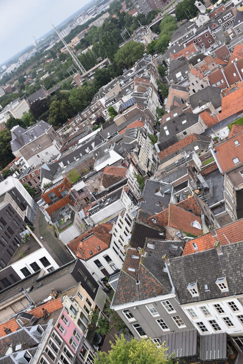 Lange hezelstraat, Straten